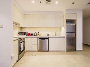 Incredible Waterfront Apt with Panoramic Views