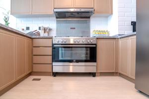 Free housekeeping visits during your stay - StayShort - 6BR Villa in Damac Lagoons that Sleeps 11