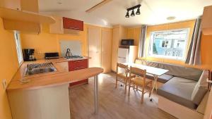 M.Home ACCES P006 2chbr5pers