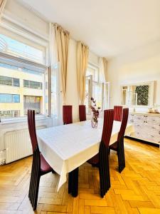 Comfortable 1BR & Lounge Apt, 7 min Westbahnhof