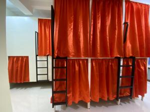 B2 Capsule Sleep Pods