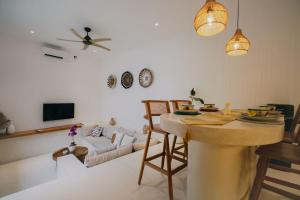 Villa Arita - 2BDR Central Canggu quiet luxury!