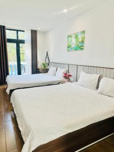 Balcony View 2BR Grand World