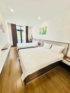 Balcony View 2BR Grand World