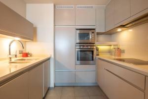 Wonderful 3BR apartment with sublime seaviews