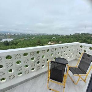 Bee Home Di Linh 45A Nguyễn Trung Trực Lầu 2 - view hồ