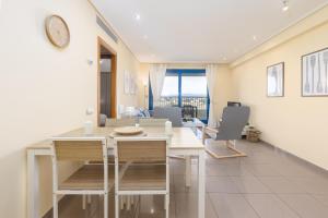 ApartUP Patacona Azud