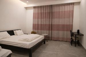 The Peace & The Lagoon 5 Room Boutique Stay with 2 Private Pool and 3 Private Garden
