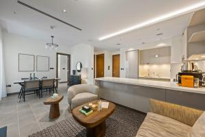 Modern Apartment with Balcony and Pool Access