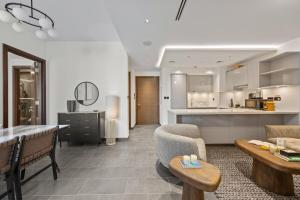 Modern Apartment with Balcony and Pool Access