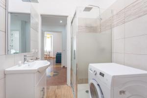 Prati Vintage Charm Modern Comfort