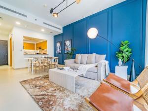 Chic Getaway with Balcony & Burj Khalifa View