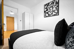 City Centre 2 Bedroom Flat, The Postbox