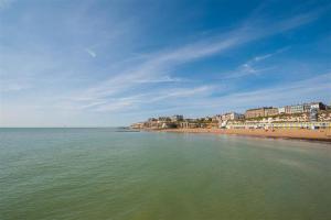 3 Bed in Broadstairs oc-cc0178