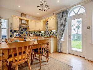 2 Bed in Newquay BEFIS