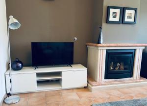 Casa Hermano Bright and Sunny with sea views