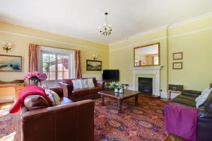 13 Bed in Tattingstone oc-tat26