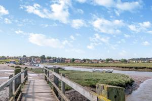 1 Bed in Blakeney oc-674