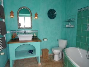 B&B / Chambres d'hotes Manoir De Savigny : Chambre Double Standard
