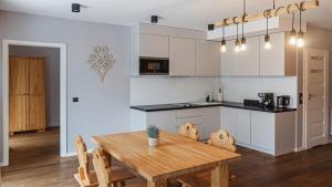 Szymaszkowa 3, Sun & Snow