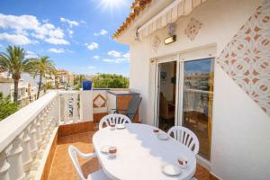 ATICO CON TERRAZA EN EL CENTRO Albert Villas