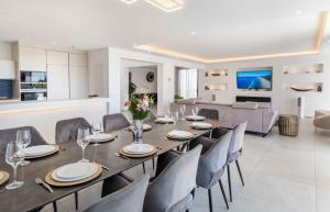 106 Private Luxury Villa, Heated Pool & Sauna