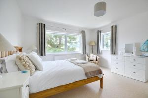 4 Bed in Ilfracombe oc-autumn