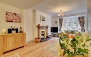 3 Bed in Lynmouth oc-summer