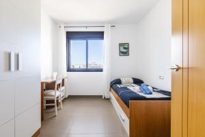 A&N Sunlit Penthouse Steps from the Beach Torre del Mar