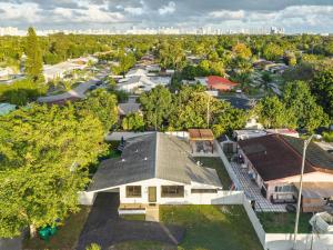 Miami Private Pool Home 15 min to Beach - Aventura