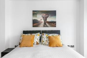 Cozy Leeds City Centre Apartment - Ideal for Long Stays & Contractors - Balcony - Sleeps 3 - FREE WiFi