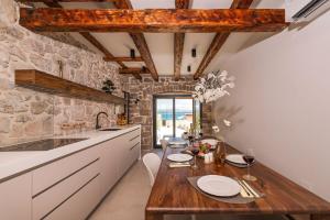 Apartments Beachfront Pebble