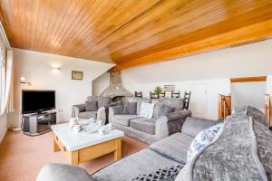 4 Bed in Padstow oc-p00401