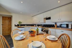 2 Bed in Padstow oc-p00282