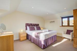 3 Bed in Padstow oc-p00281