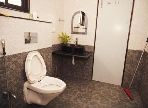 Osho Sumeru K Homestay-Kitchen-Free Parking-Fast Wifi-AC