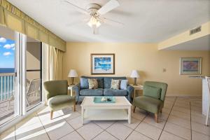 Pelican Beach 1107 condo