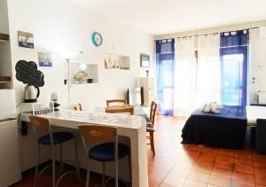 LaureLiving Holiday Home Sea Light Studio