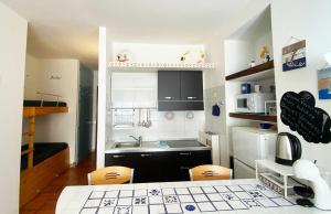 LaureLiving Holiday Home Sea Light Studio