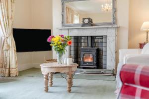 4 Bed in Whitby oc-w414