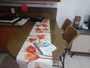 Estúdio Marulhos, equipado, com varanda e vista de mar