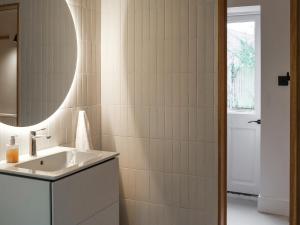 Sparrows Nest - Uk50109