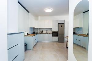 IDeal Sea View Apartment