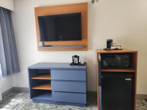 Country Inn & Suites by Radisson, Dahlgren-King George, VA