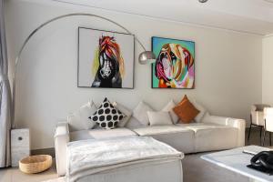 Luxury 2BR with Burj Khalifa View & Fountain View