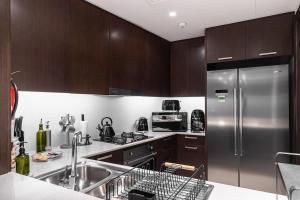 Luxury 2BR with Burj Khalifa View & Fountain View