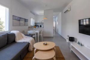 Harbour Central 1 BR Steps from Beach and Nightlife
