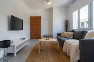 Harbour Central 1 BR Steps from Beach and Nightlife