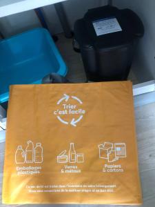 Bungalow spacieux avec piscine partagée à Châteauneuf-de-Galaure