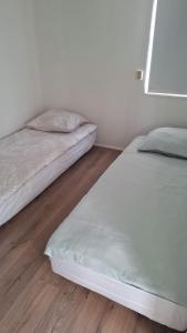 Family Friendly Holiday Chalet with Pool in Holiday Park